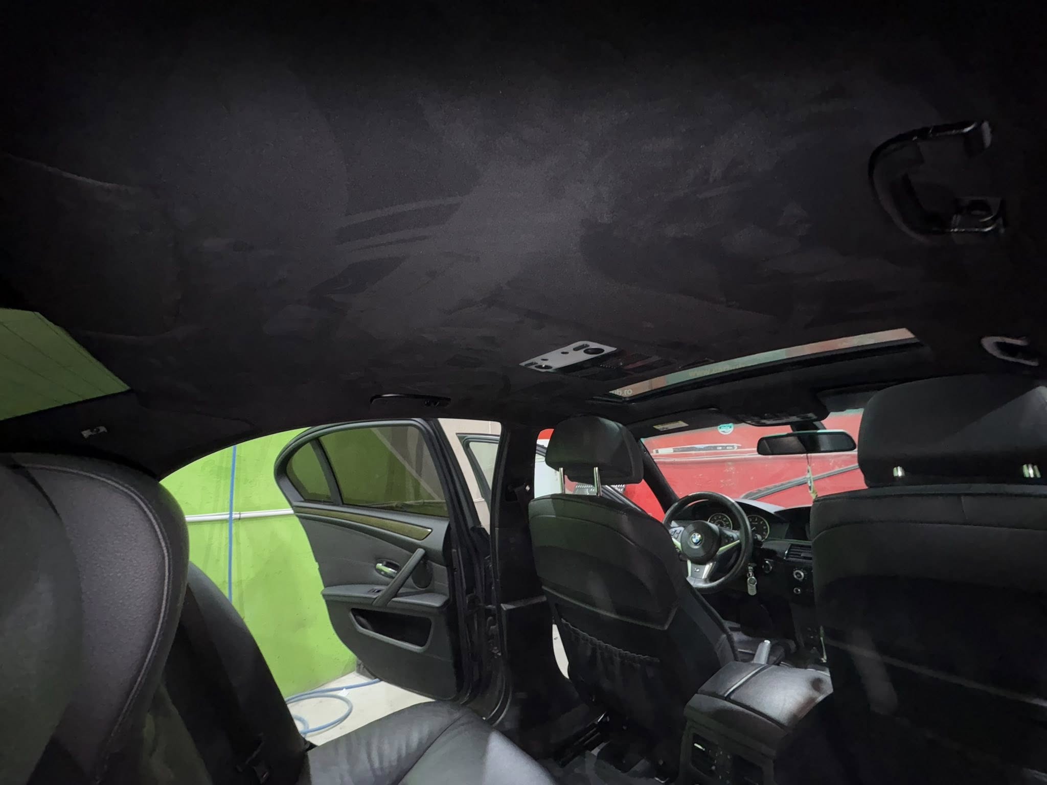 Retapitare BMW E60 plafon si stalpi - poza 2