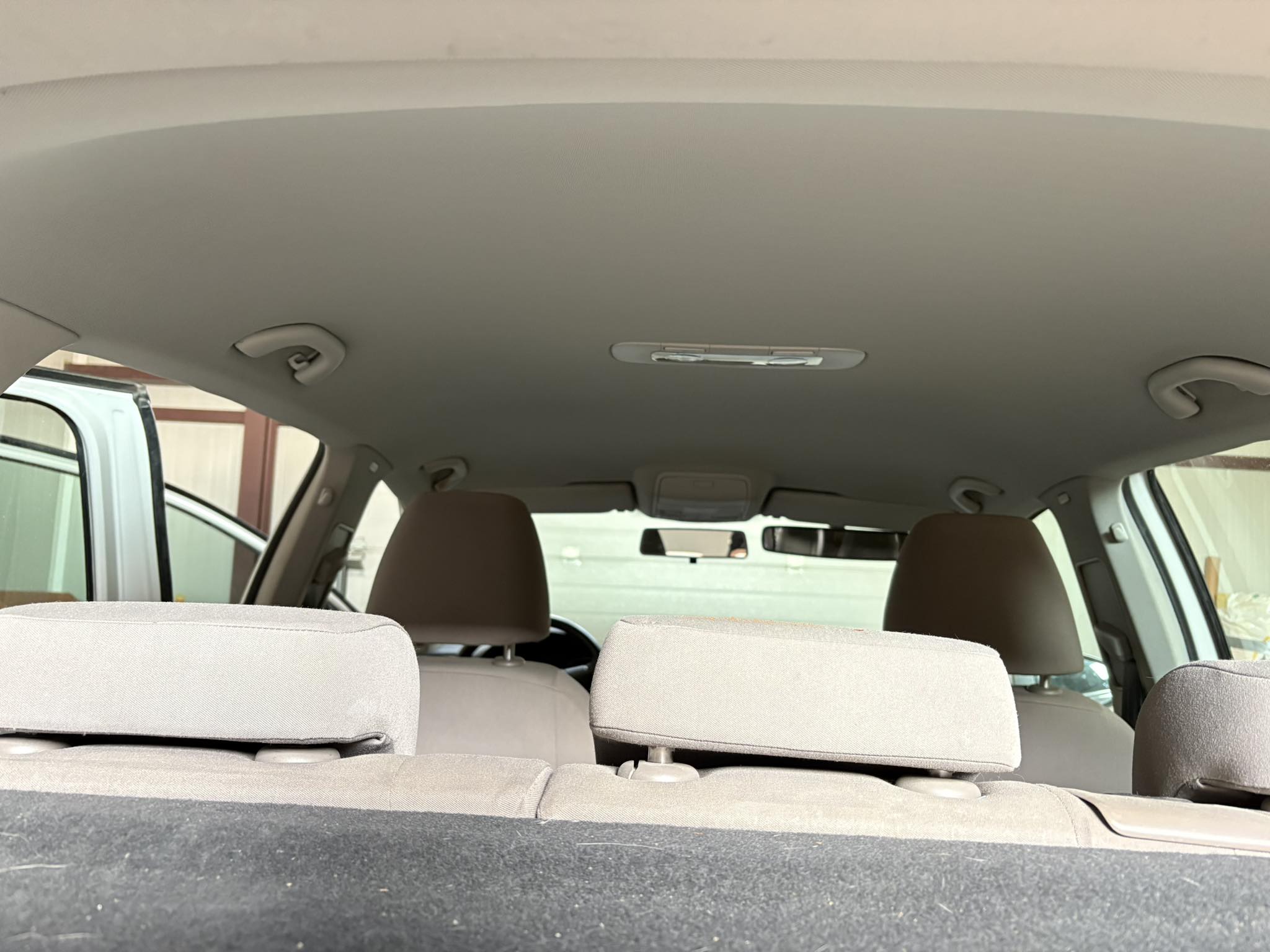 Retapitare plafon VW Golf 6